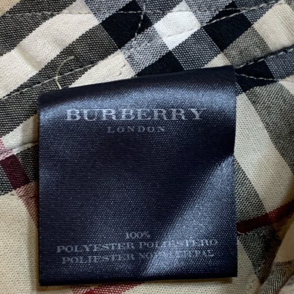 **SOLD**BURBERRY Jacket - Picture 6 of 9